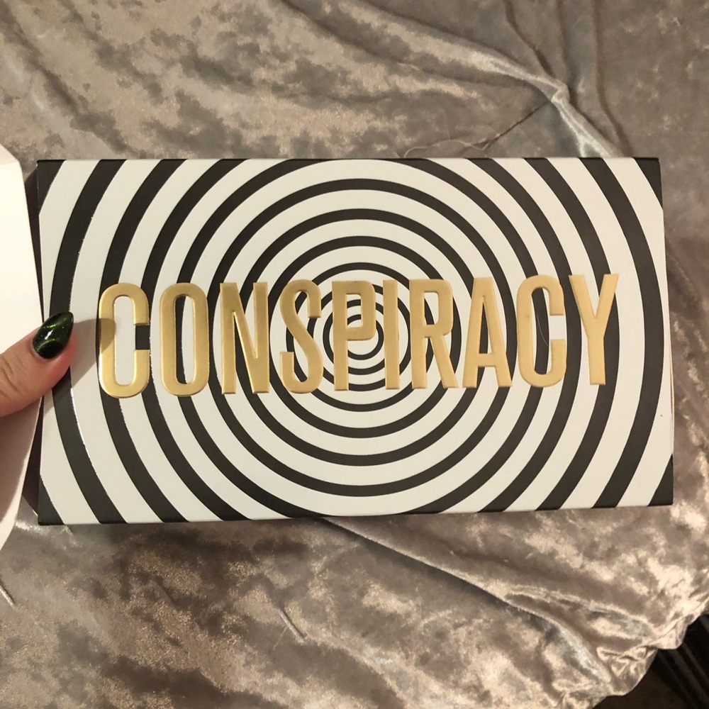 Shane Dawson Conspiracy Palette